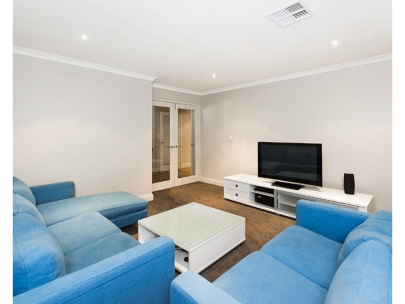 6 Alcaston Road, Harrisdale WA 6112