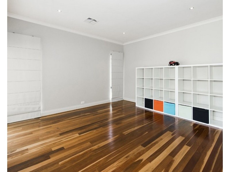 6 Alcaston Road, Harrisdale WA 6112