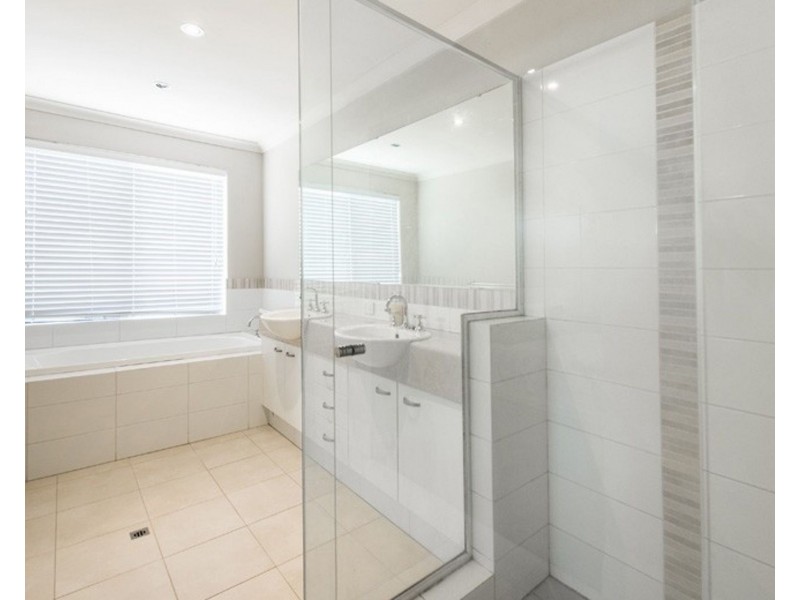 6 Alcaston Road, Harrisdale WA 6112