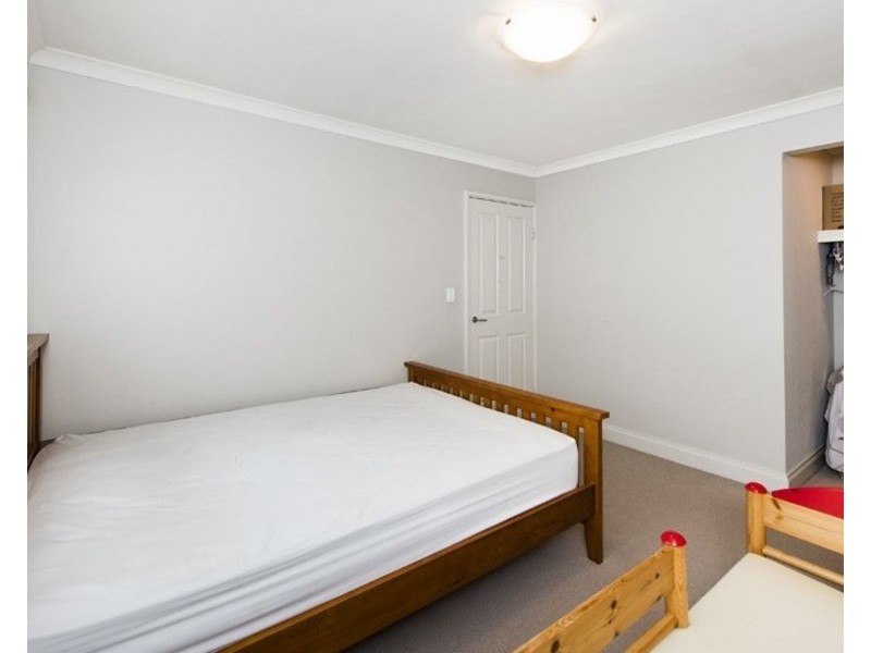 6 Alcaston Road, Harrisdale WA 6112