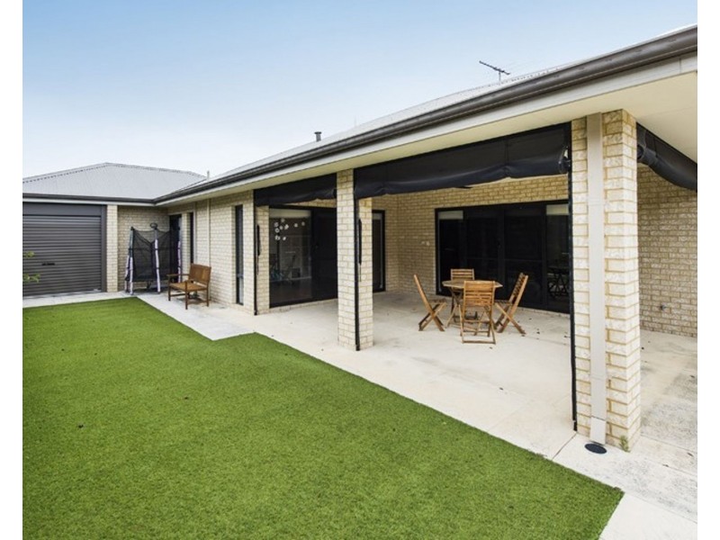 6 Alcaston Road, Harrisdale WA 6112