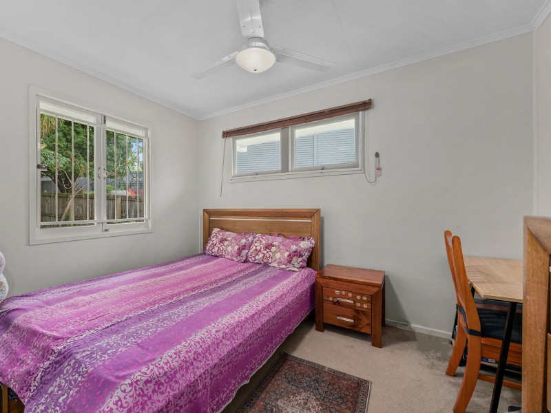 39 Pareena Crescent, Mansfield QLD 4122