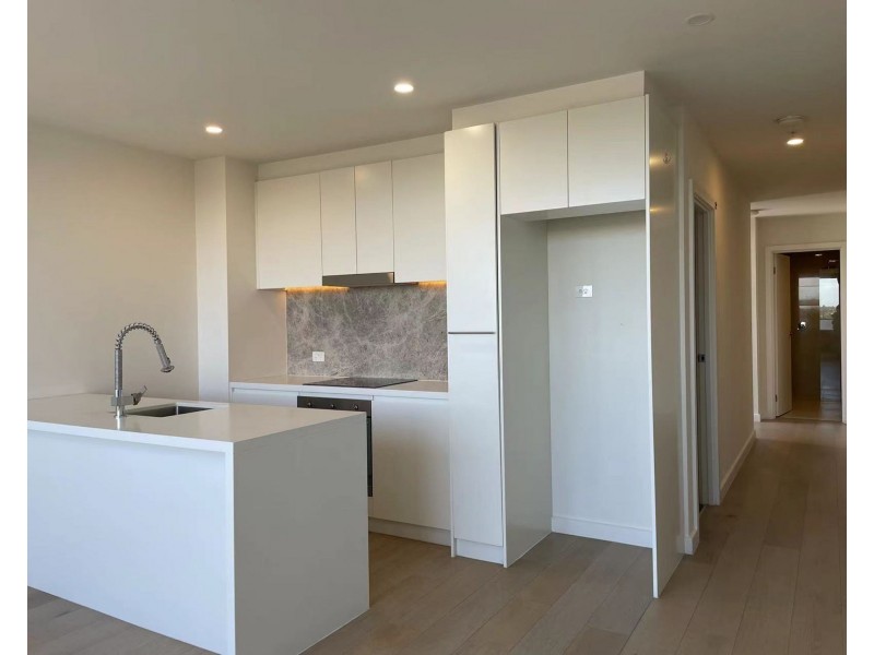 704/33 Racecourse Road, North Melbourne VIC 3051