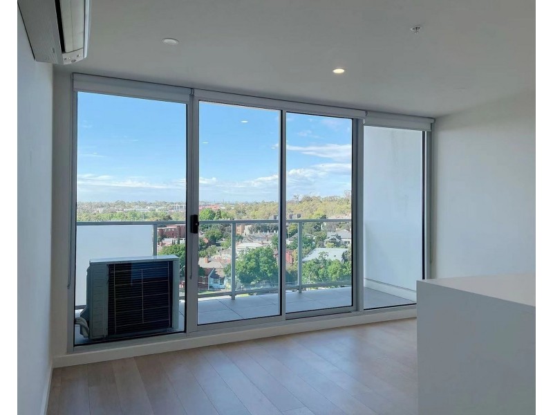 704/33 Racecourse Road, North Melbourne VIC 3051