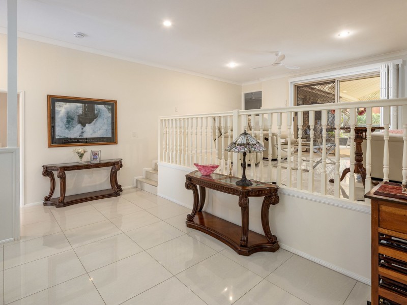 3 Vauton Court, Arana Hills QLD 4054
