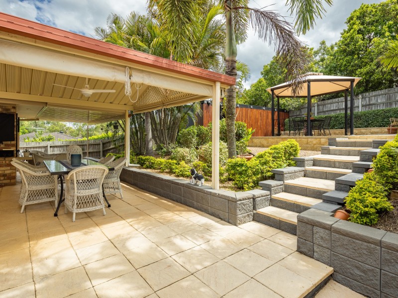 3 Vauton Court, Arana Hills QLD 4054