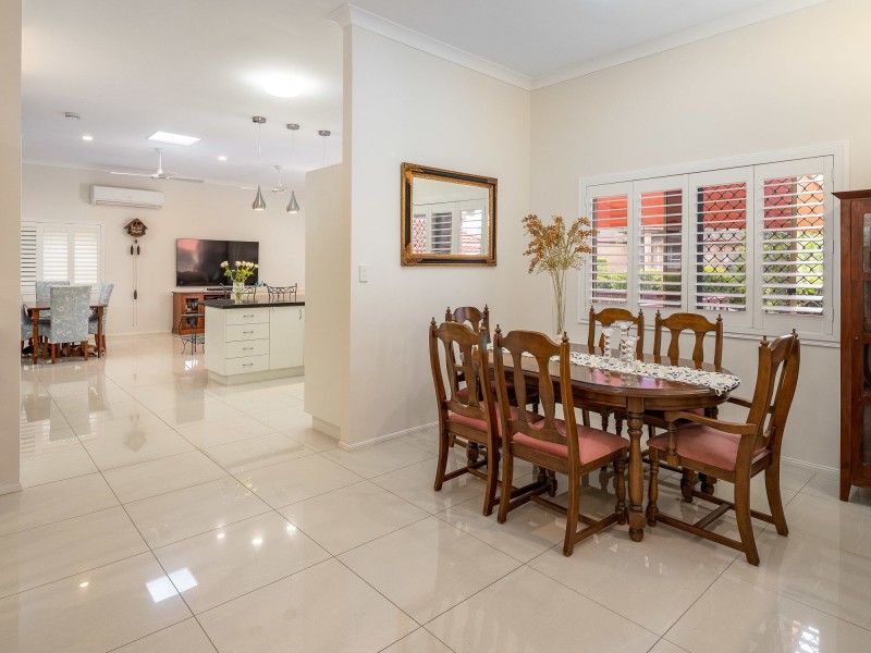 3 Vauton Court, Arana Hills QLD 4054