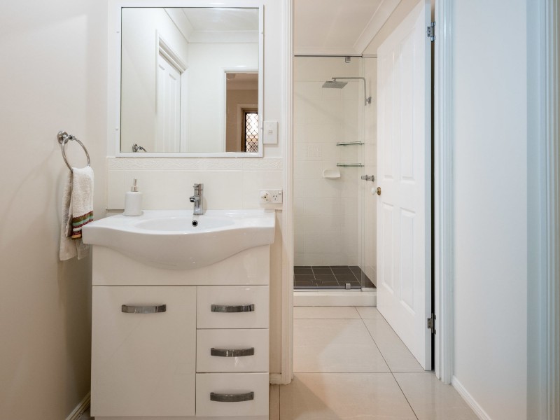 3 Vauton Court, Arana Hills QLD 4054