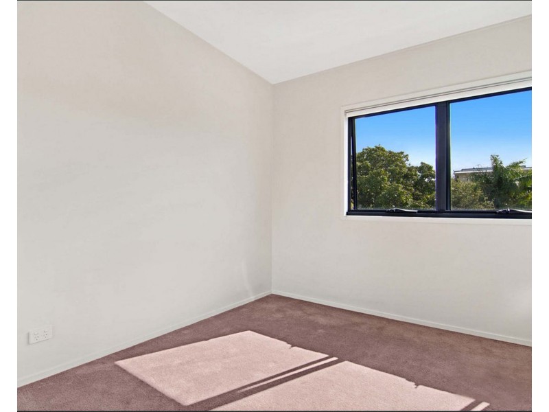 8/2-4 Garden Terrace, Newmarket QLD 4051