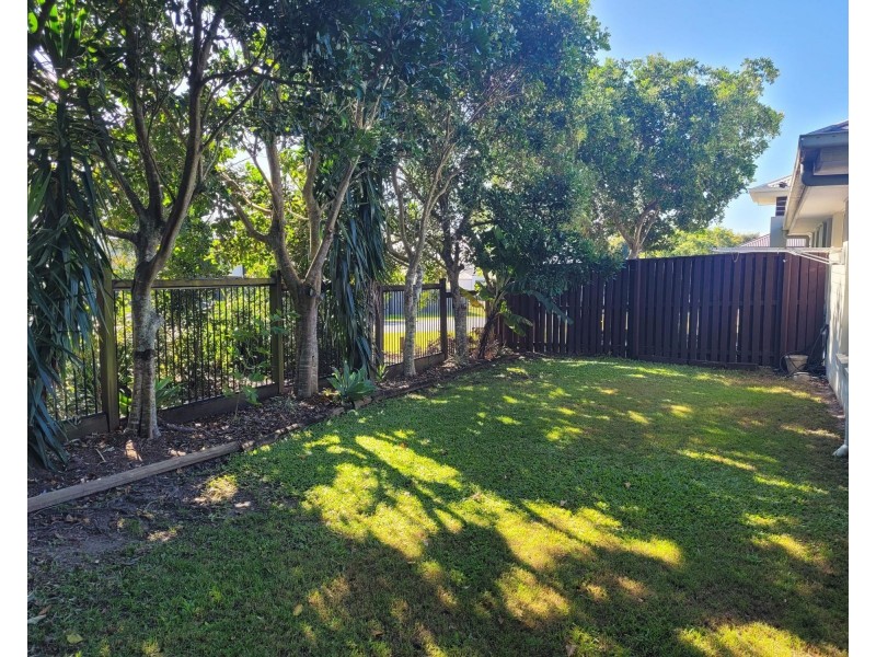 15 Bloomfield Cct, Ormeau QLD 4208
