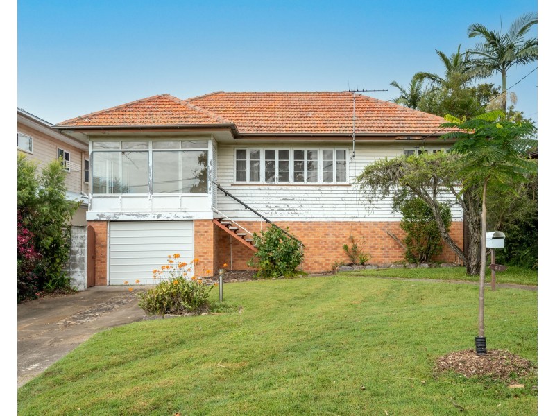 54 Shepherd St, Wynnum QLD 4178
