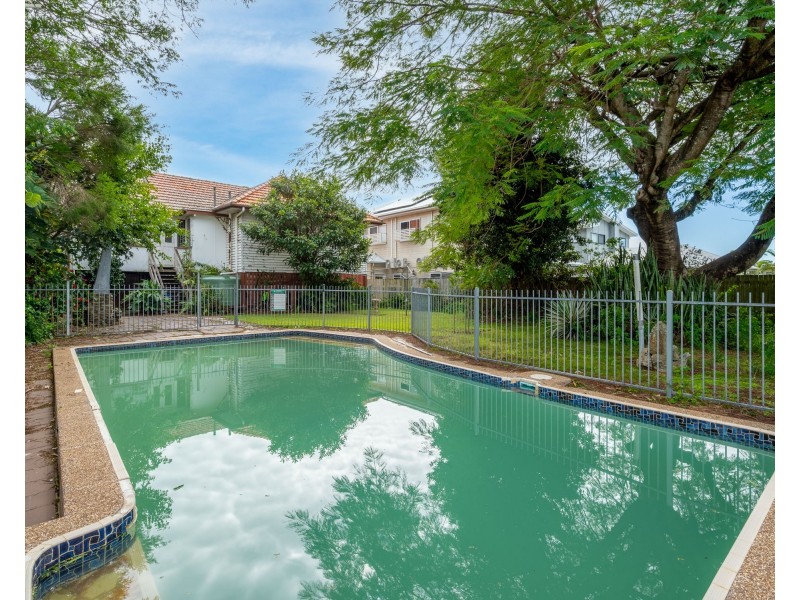 54 Shepherd St, Wynnum QLD 4178