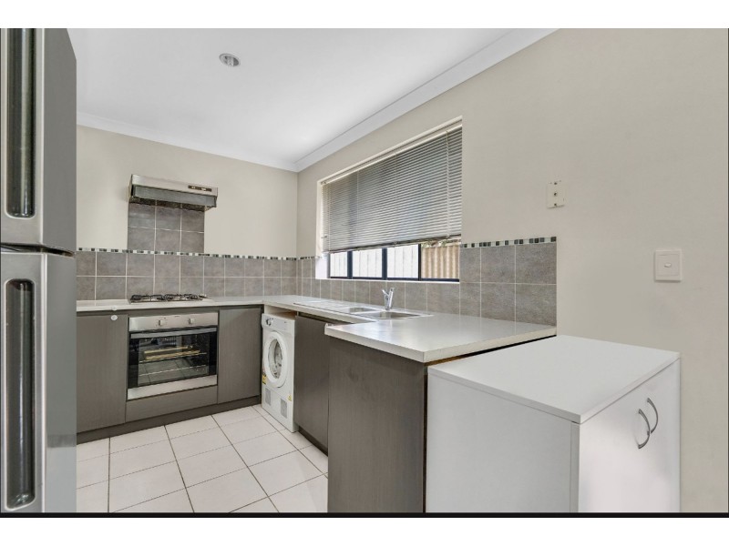 9/2 Bortolo Drive, Greenfields WA 6210