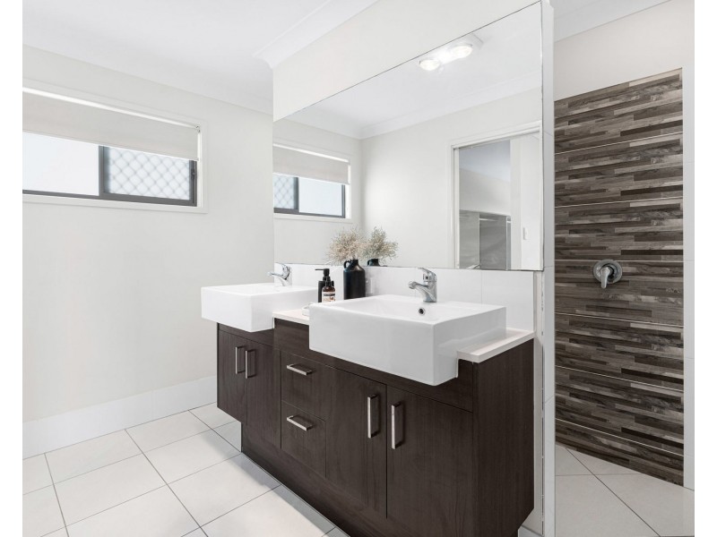 7 Grainger Street, Wynnum QLD 4178