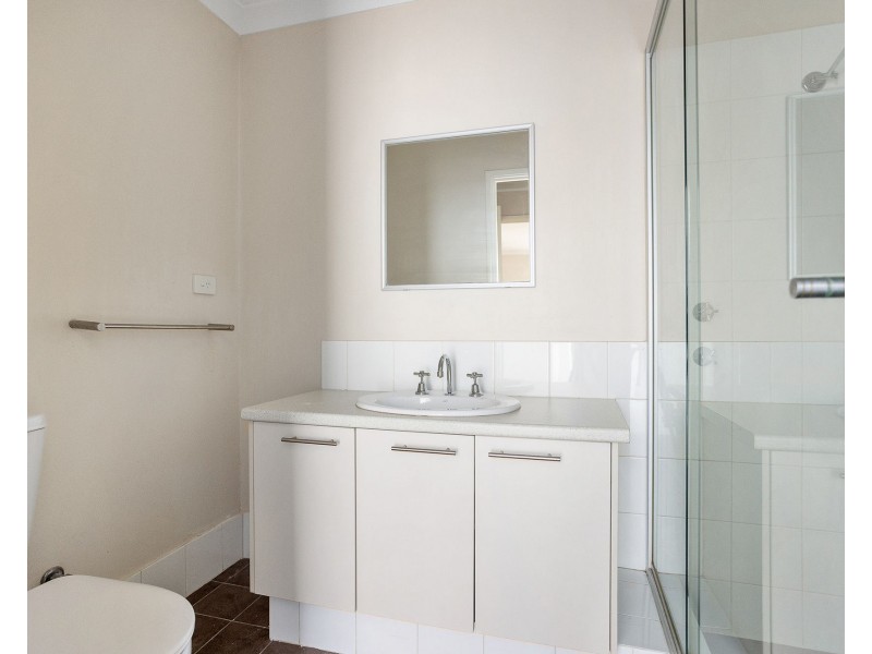 30/11 Serls Street, Armadale WA 6112
