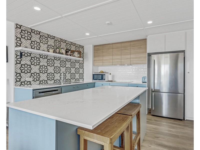 18/20 Commodore Drive, Paradise Waters QLD 4217