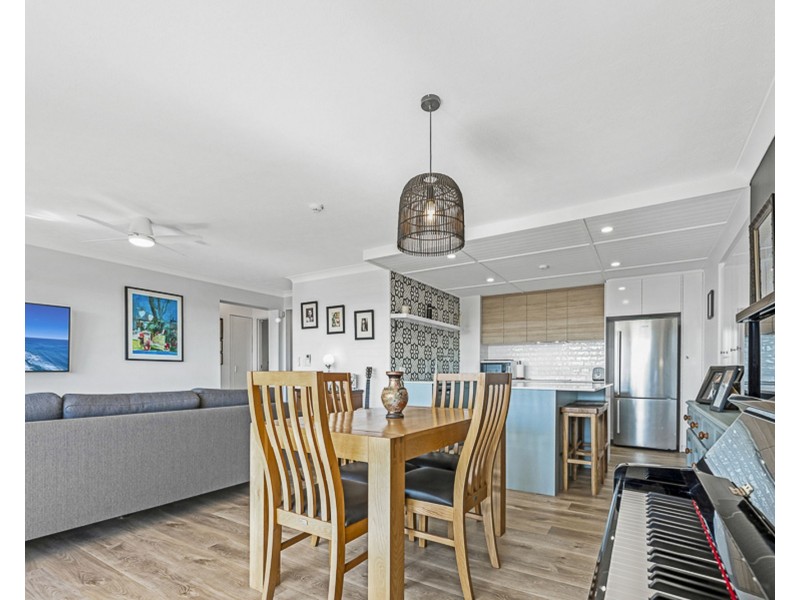 18/20 Commodore Drive, Paradise Waters QLD 4217