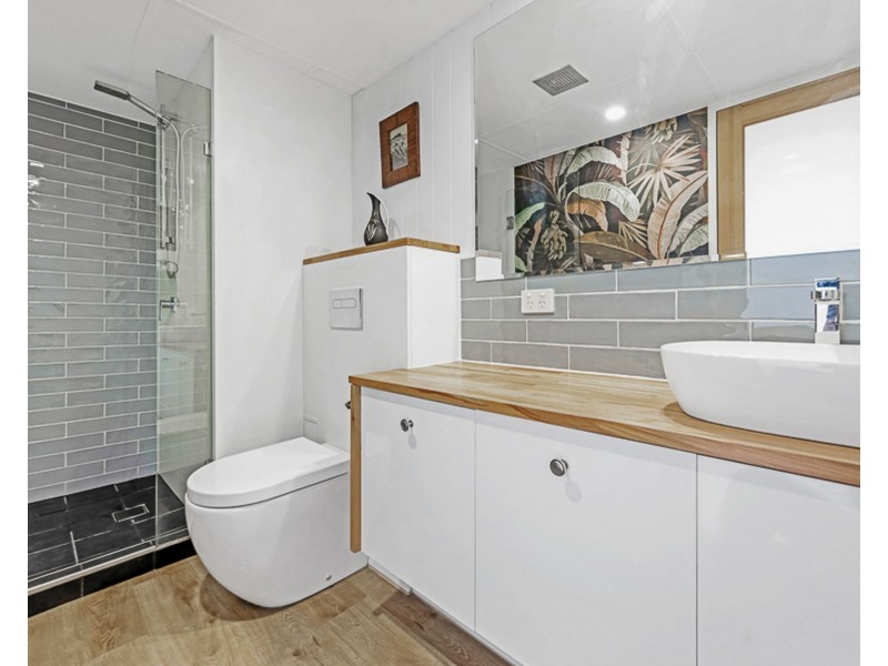 18/20 Commodore Drive, Paradise Waters QLD 4217