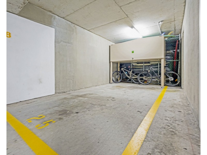 18/20 Commodore Drive, Paradise Waters QLD 4217