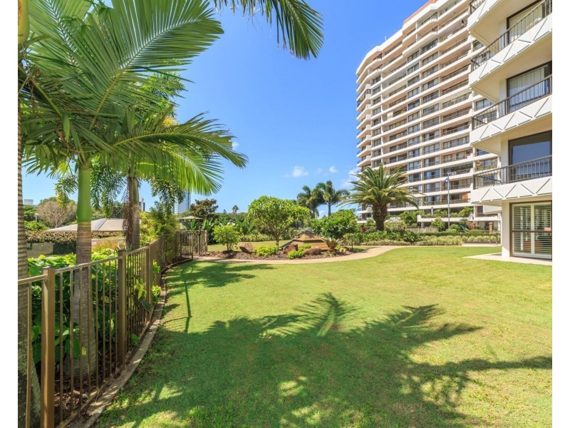 18/20 Commodore Drive, Paradise Waters QLD 4217