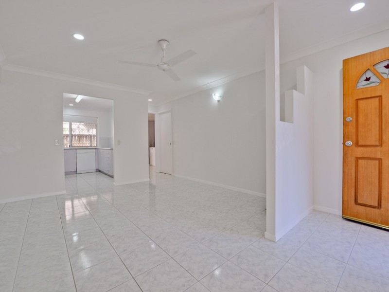 2/3 John Street, Everton Hills QLD 4053