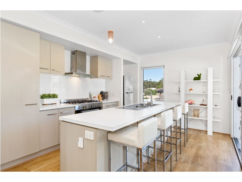 10 Talisker Street, Springfield Lakes QLD 4300