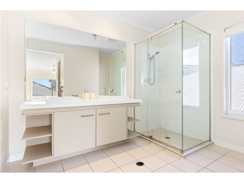 10 Talisker Street, Springfield Lakes QLD 4300