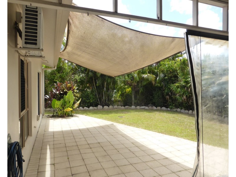 2 Daintree Close, Mount Sheridan QLD 4868