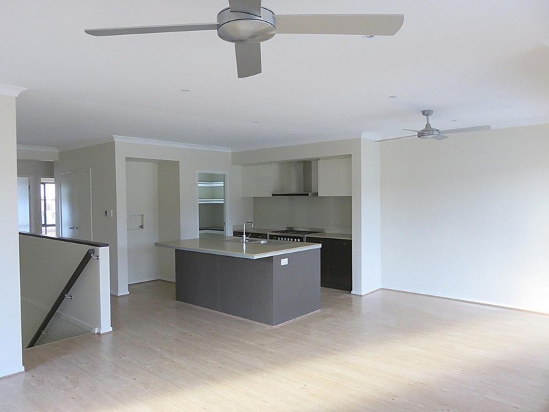 29 Moontide Way, Springfield Lakes QLD 4300