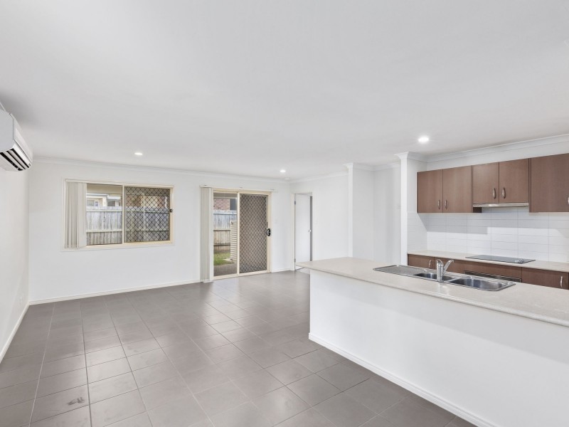 29 Burswood Close, Wulkuraka QLD 4305