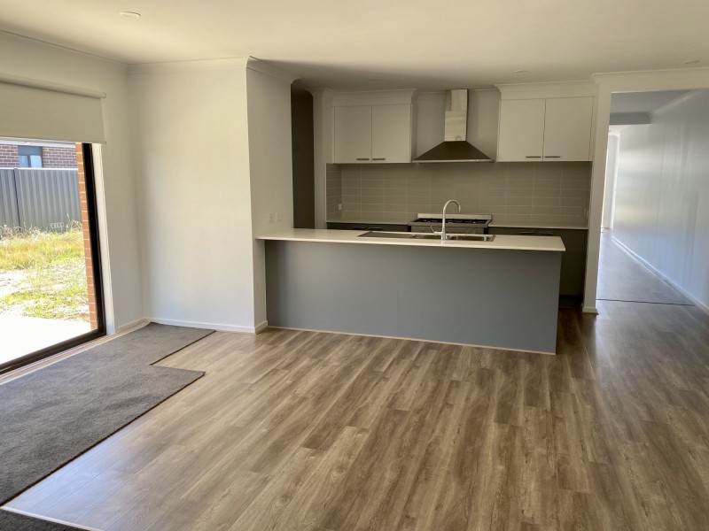 30 Peters Drive, Stratford VIC 3862