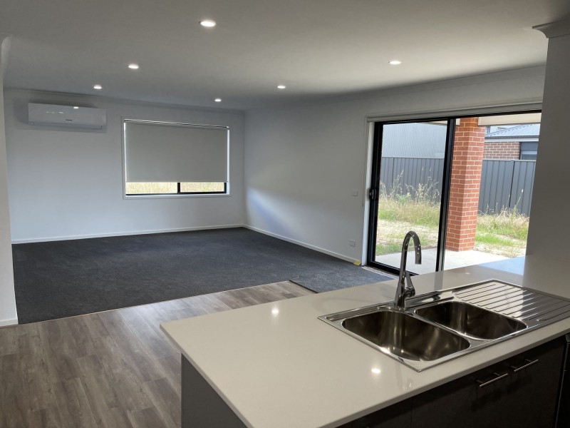 30 Peters Drive, Stratford VIC 3862