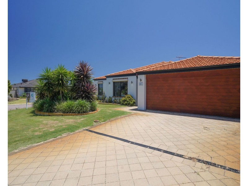 17 Heathcote Way, Bertram WA 6167