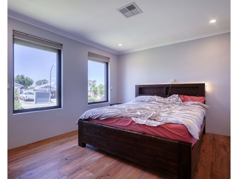 17 Heathcote Way, Bertram WA 6167