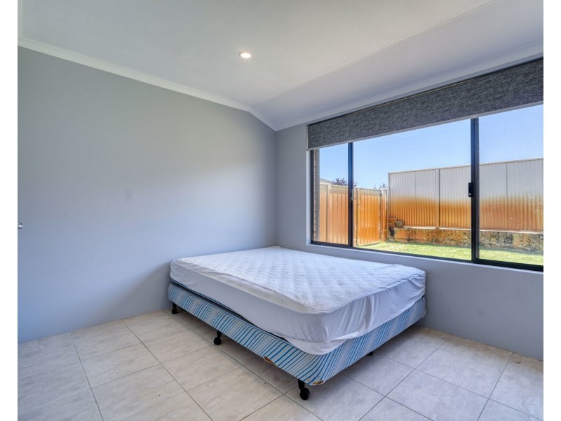 17 Heathcote Way, Bertram WA 6167
