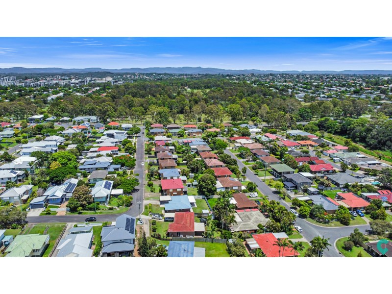 18 Benyon Street, Wavell Heights QLD 4012