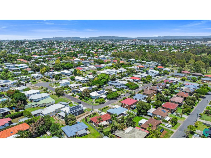 18 Benyon Street, Wavell Heights QLD 4012