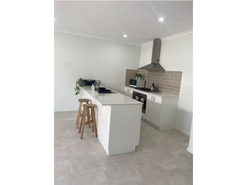 52 Strinesdale blvd, Aveley WA 6069
