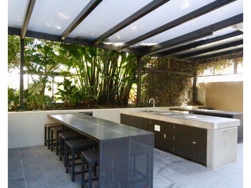 402/9 Machinery Street, Bowen Hills QLD 4006