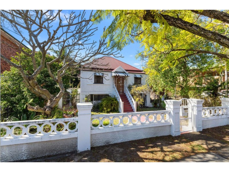 70 Earl Street, Greenslopes QLD 4120