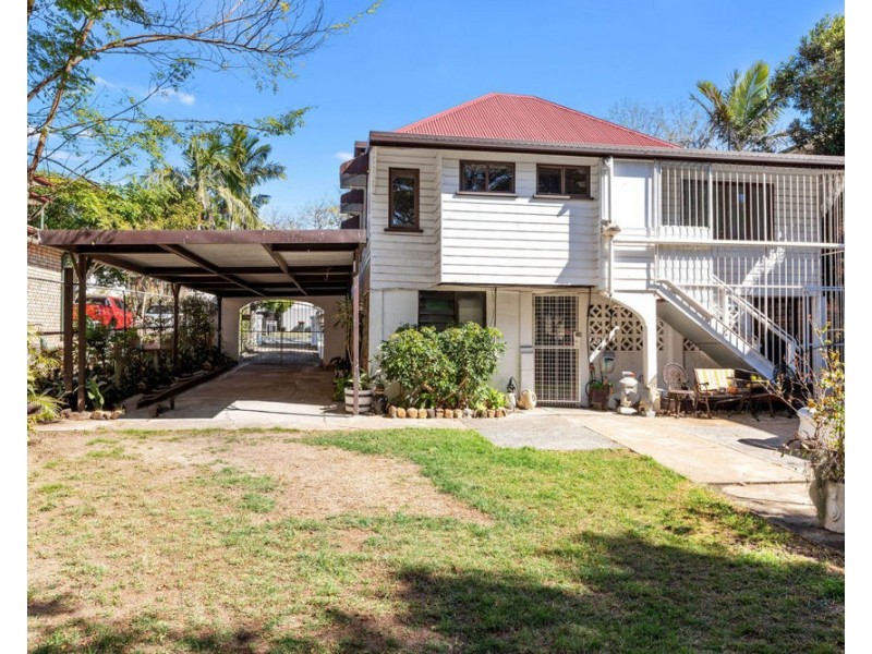 70 Earl Street, Greenslopes QLD 4120