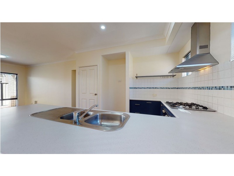 23 Selkirk Drive, Kinross WA 6028