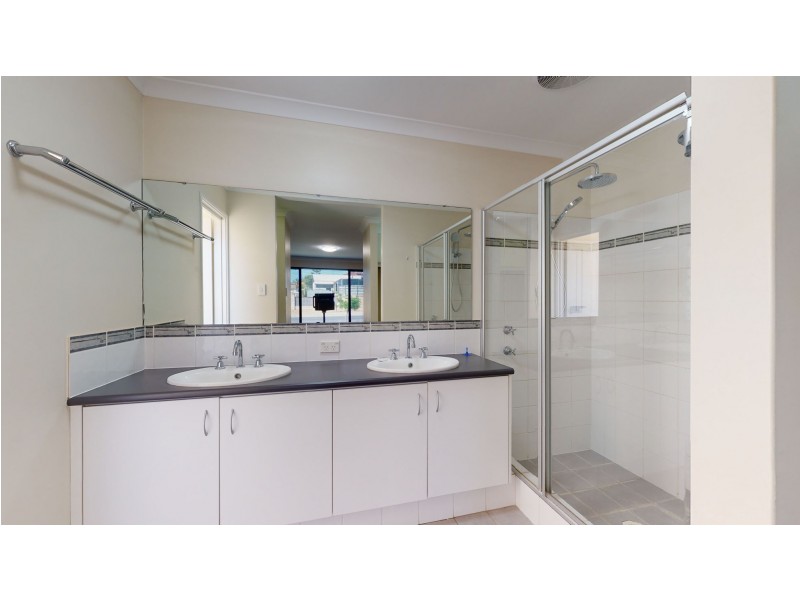 23 Selkirk Drive, Kinross WA 6028