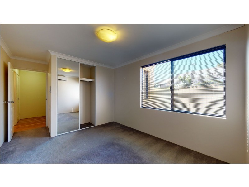 23 Selkirk Drive, Kinross WA 6028