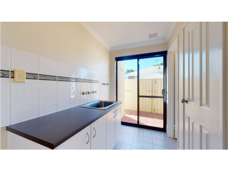 23 Selkirk Drive, Kinross WA 6028