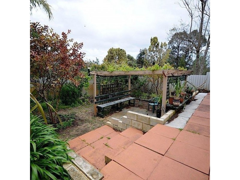 9 Du Maurier Road, North Lake WA 6163