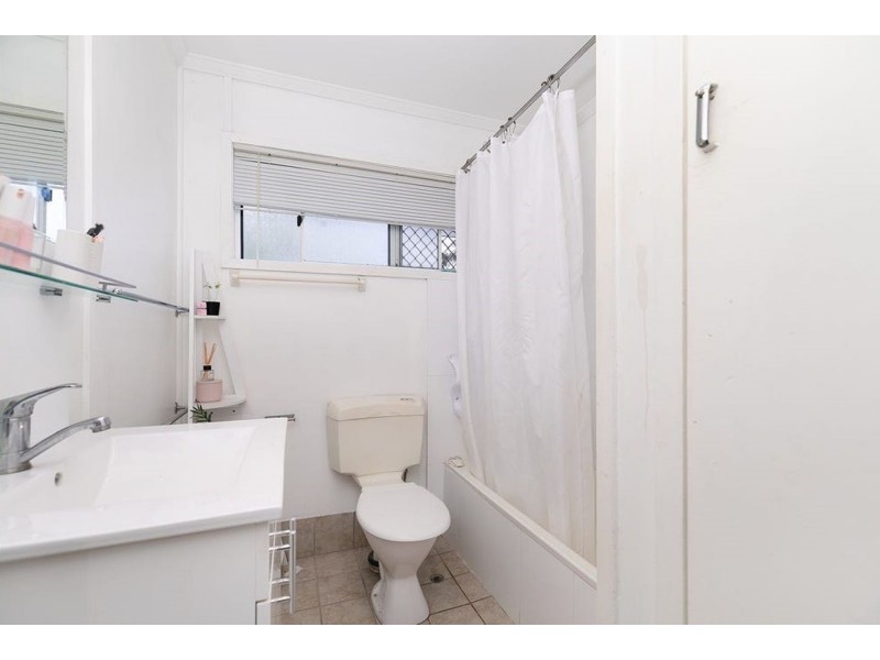 6 Rutherford Street, Stafford Heights QLD 4053