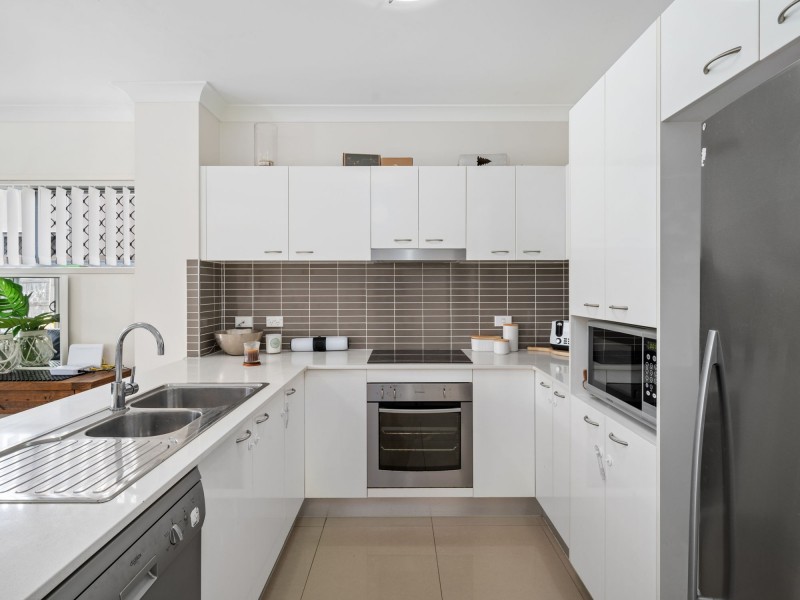 25/12 Singh St, Wynnum West QLD 4178