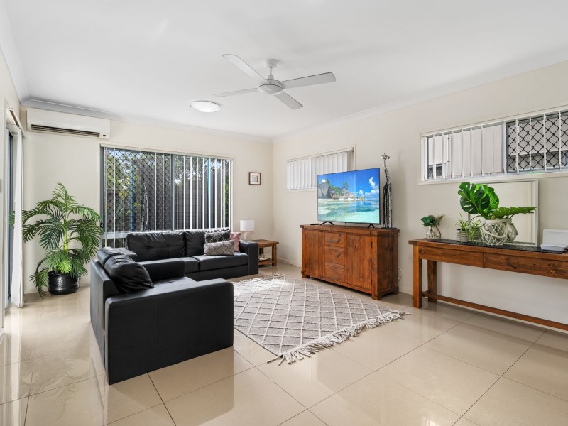 25/12 Singh St, Wynnum West QLD 4178