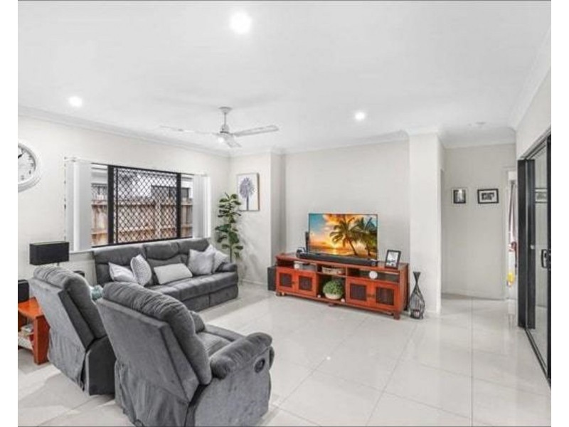 16 Arrowsmith Close, Smithfield QLD 4878